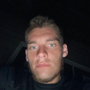 Meet your Posher, Devin